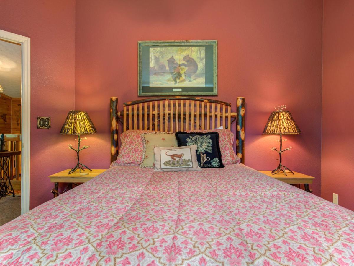 Great Expectations, 3 Bedrooms, Fireplace, Pool Table, Hot Tub, Sleeps 10 Gatlinburg Ngoại thất bức ảnh